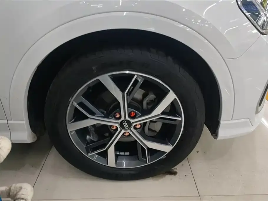 Audi Q3 Sportback — фото 6