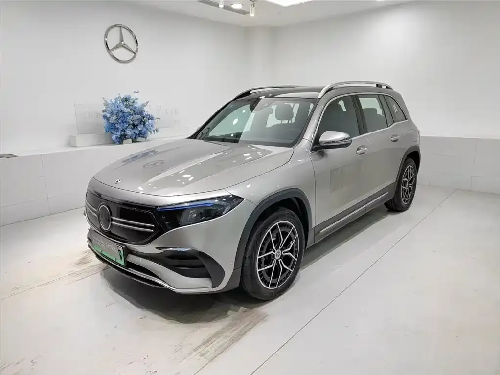 Mercedes-Benz EQB — фото 1