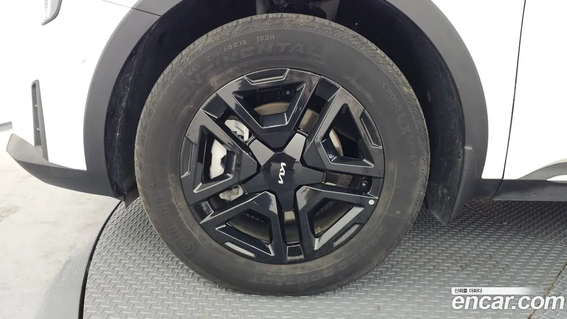 Kia Sorento — фото 5