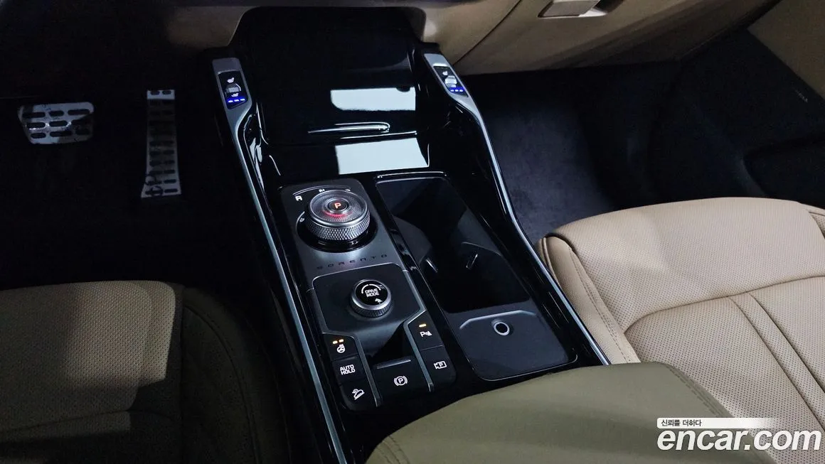 Kia Sorento — фото 9