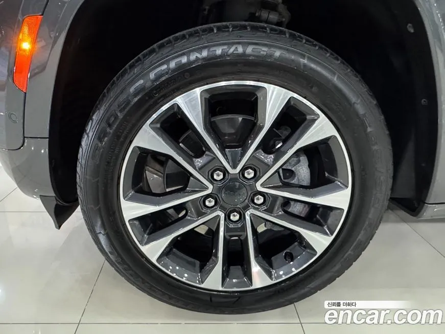 Jeep Cherokee — фото 5