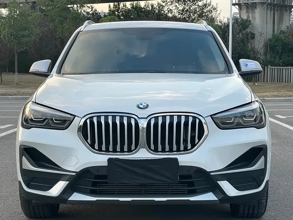 BMW X1 — фото 9
