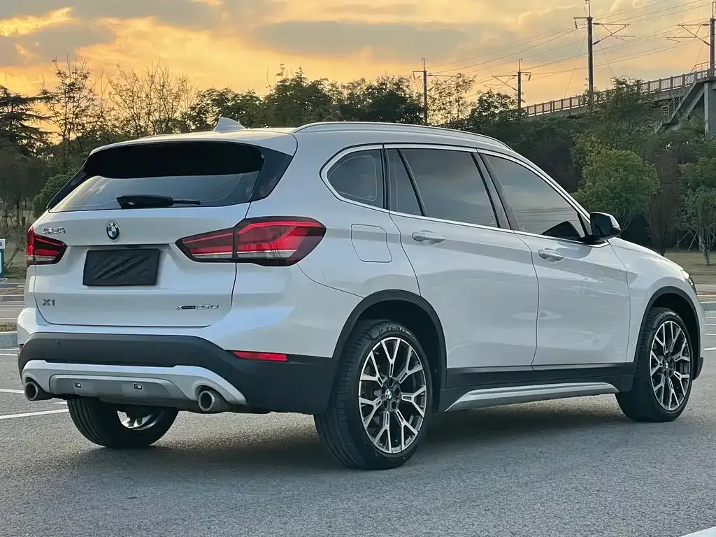 BMW X1 — фото 3
