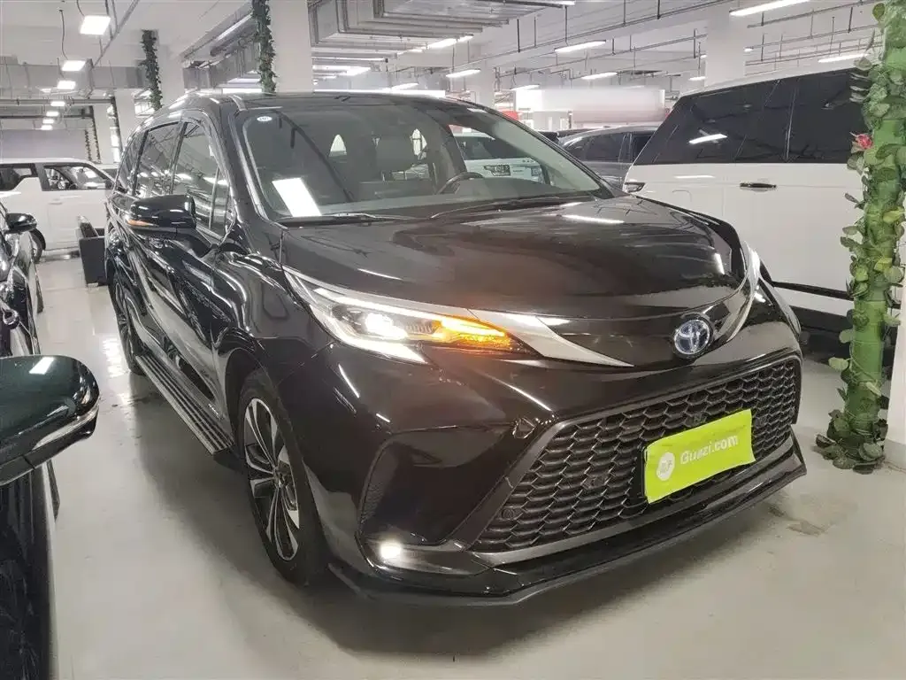 Toyota Granvia — фото 10