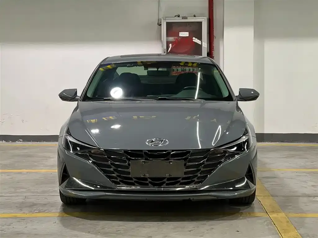 Hyundai Elantra — фото 4