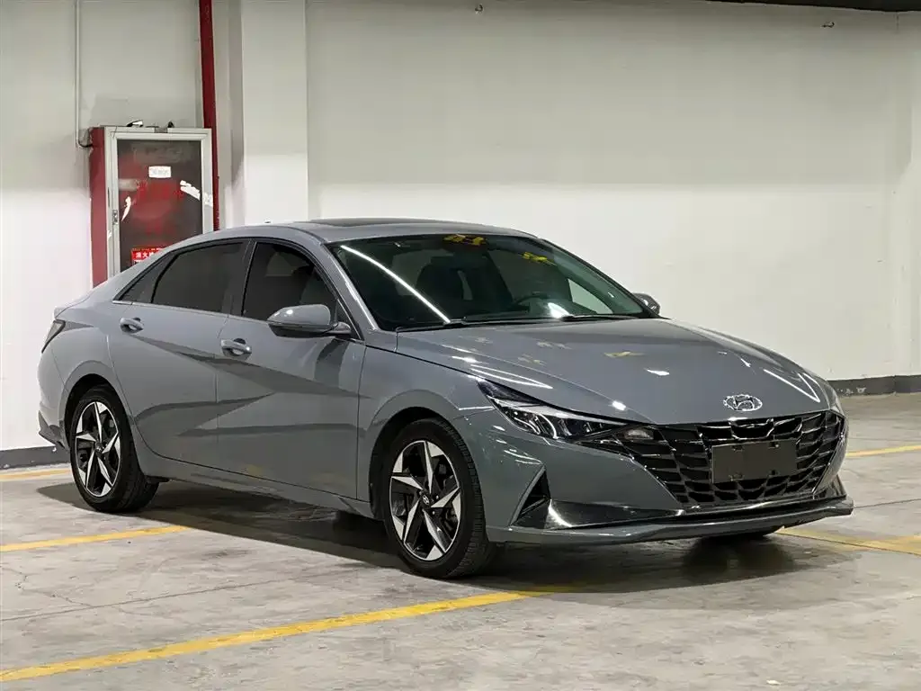Hyundai Elantra — фото 8