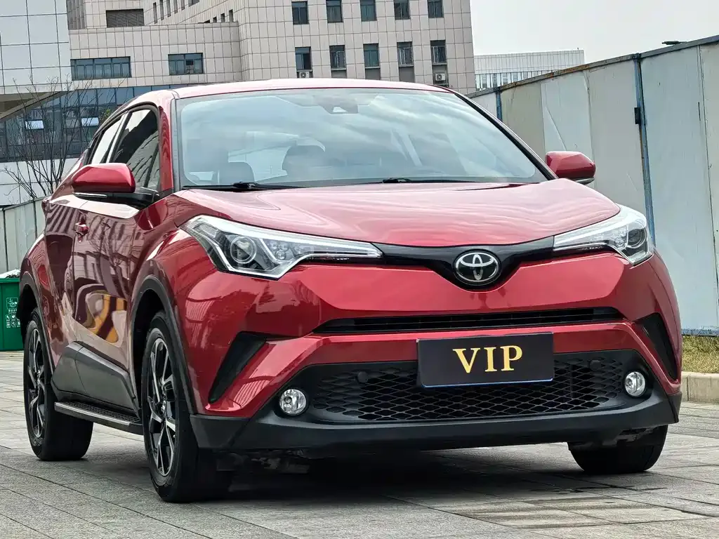 Toyota C-HR — фото 10