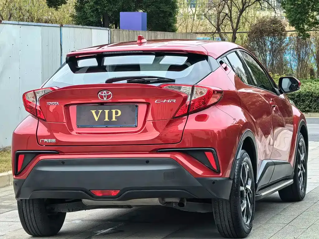 Toyota C-HR — фото 5