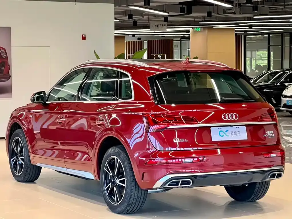 Audi Q5L — фото 3