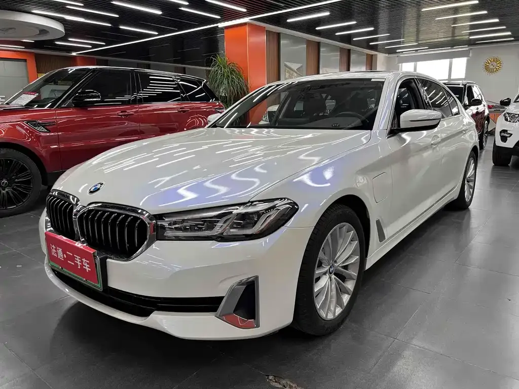 BMW 5 Series New Energy — фото 1