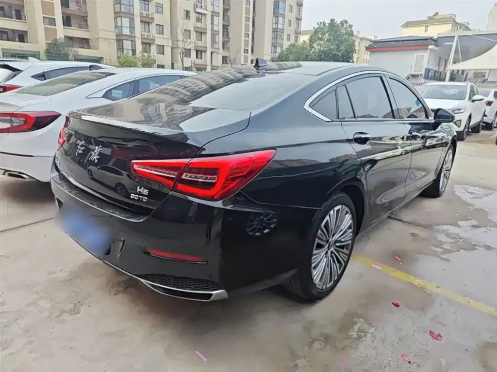 Hongqi H5 — фото 3