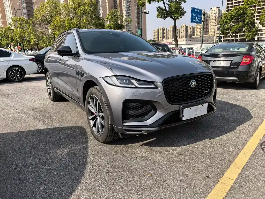 Jaguar F-PACE — фото 8