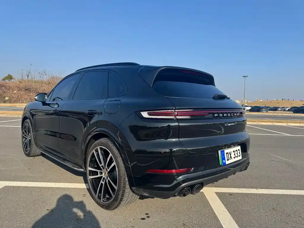 Porsche Cayenne Hybrid — фото 6
