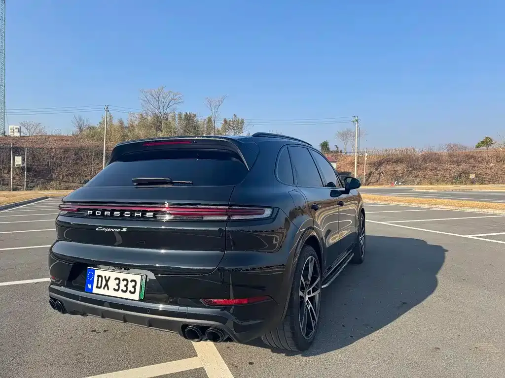 Porsche Cayenne Hybrid — фото 3
