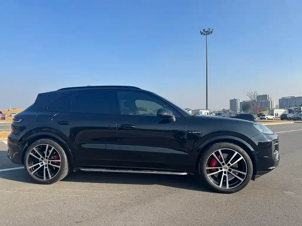 Porsche Cayenne Hybrid — фото 8