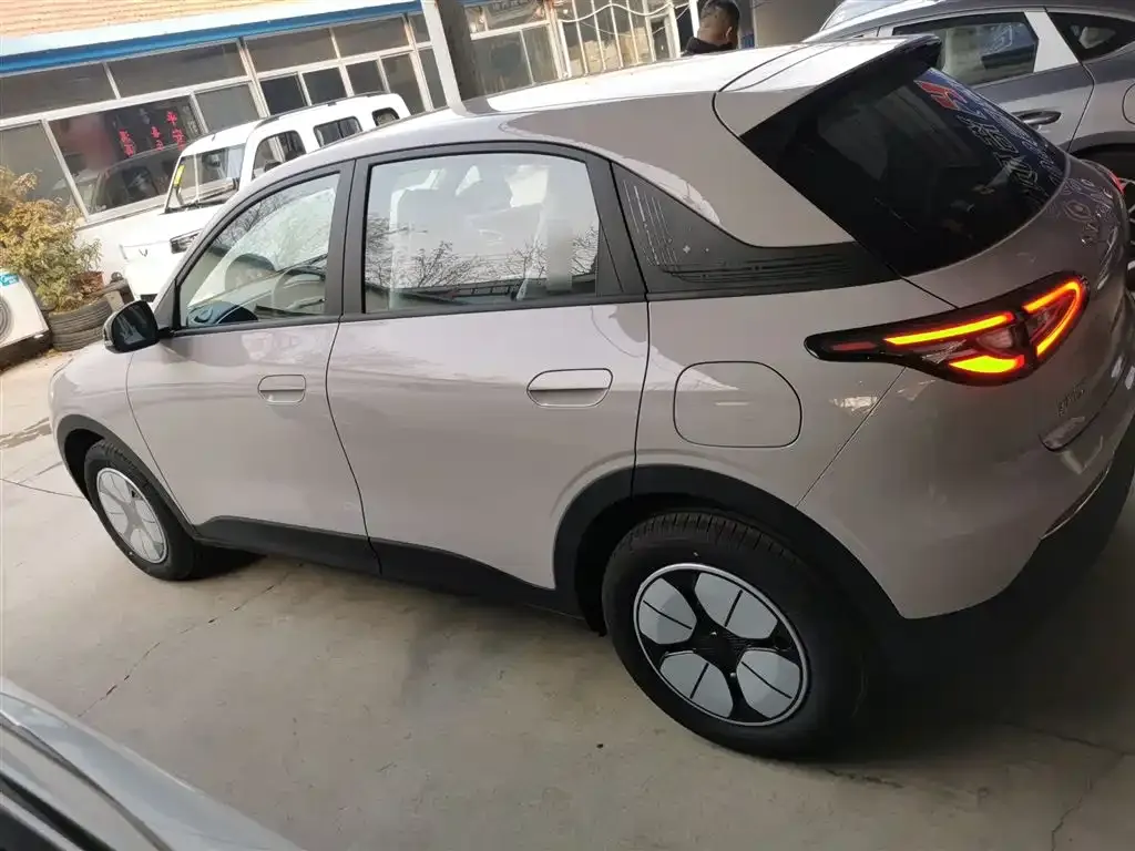 Geely Starburst — фото 6