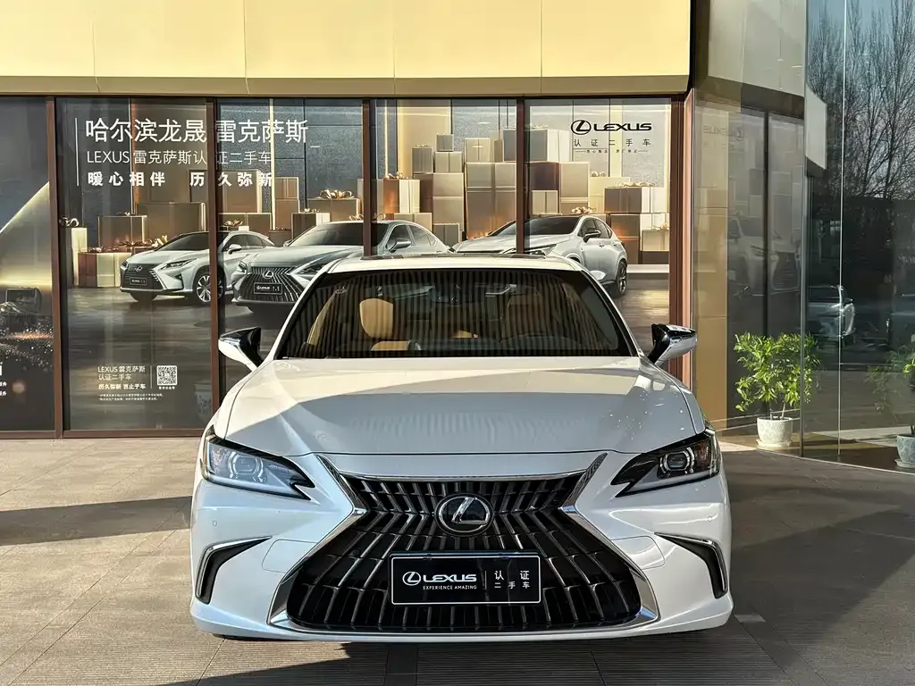 Lexus ES — фото 5