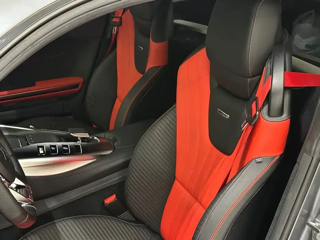 Mercedes-Benz AMG GT — фото 7