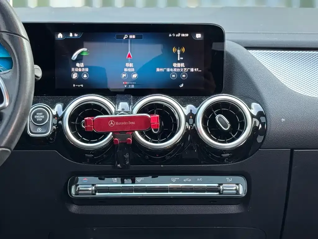 Mercedes-Benz GLA — фото 10