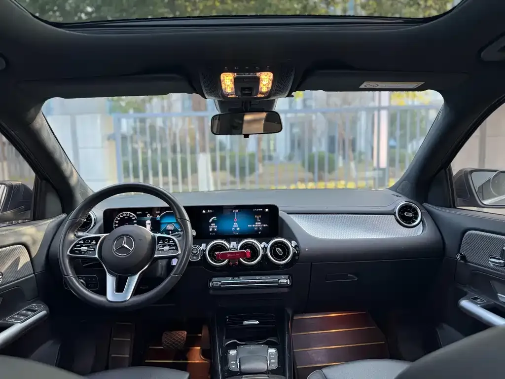Mercedes-Benz GLA — фото 8