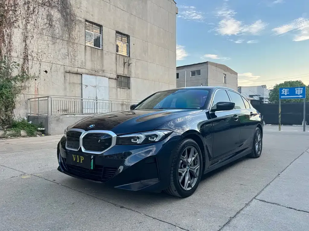 BMW i3 — фото 1