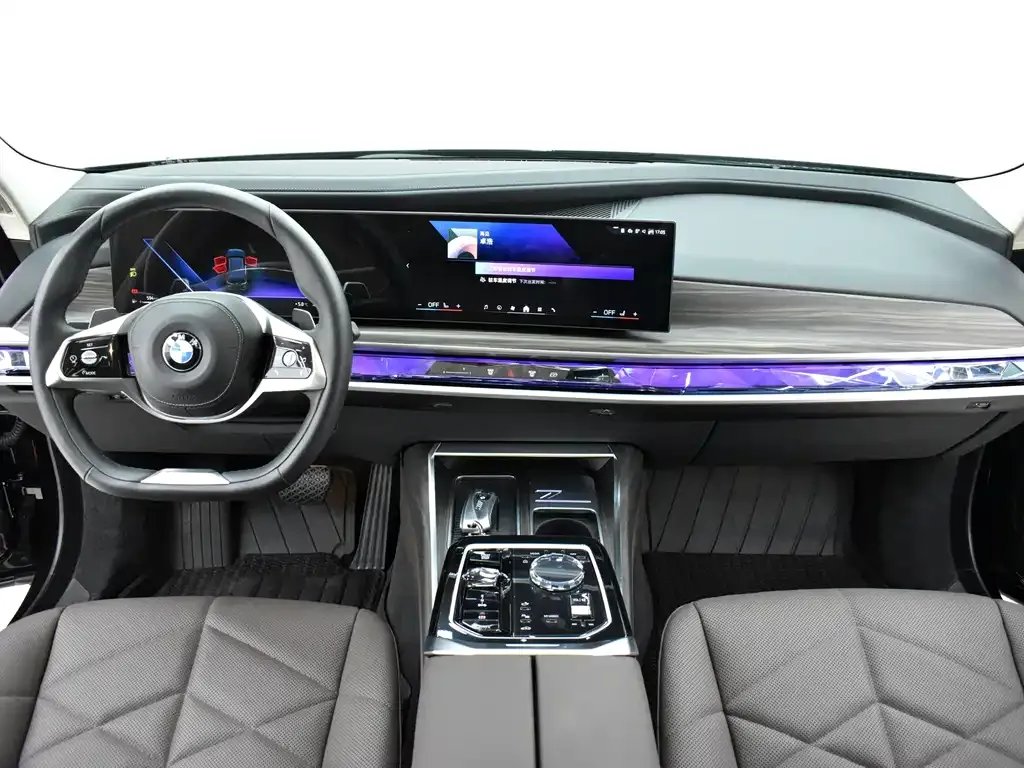 BMW 7 Series — фото 9