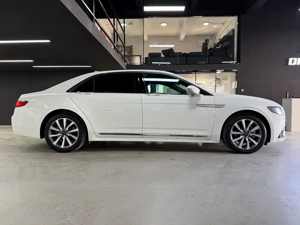 Lincoln Continental — фото 2