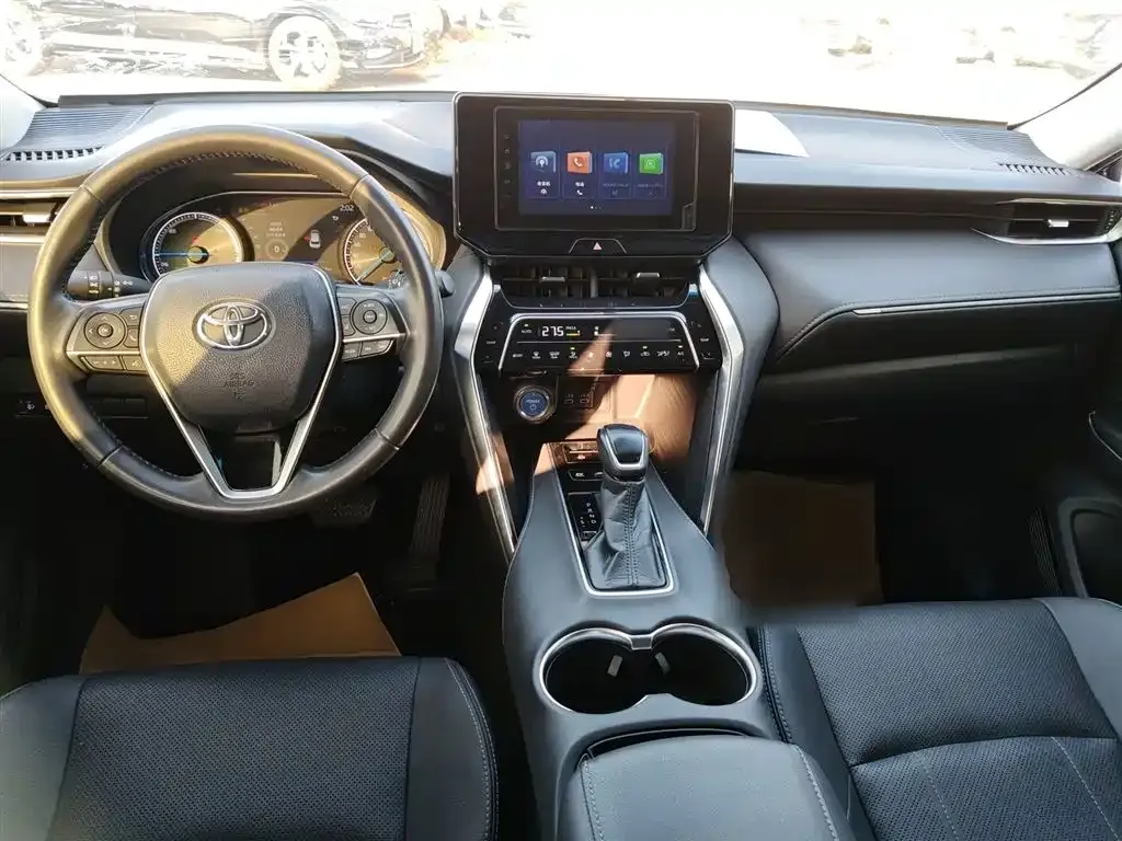 Toyota Harrier — фото 8