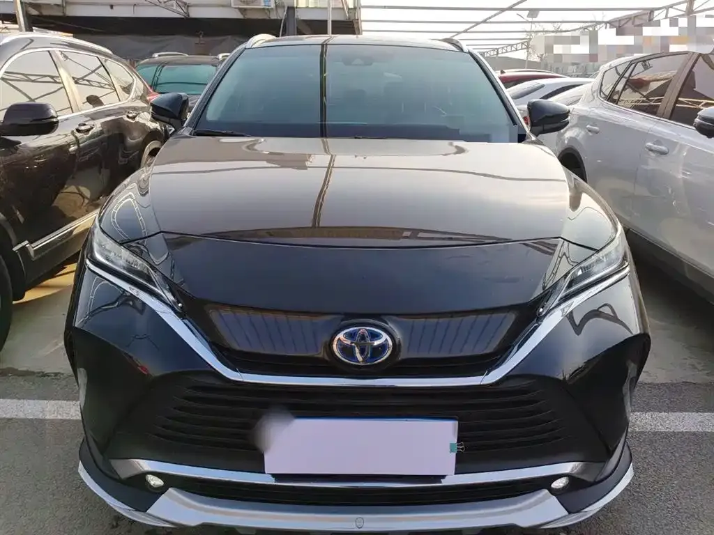 Toyota Harrier — фото 3