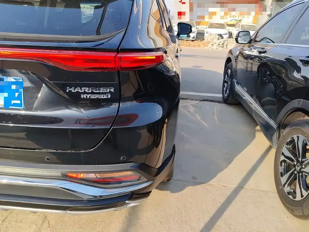 Toyota Harrier — фото 10