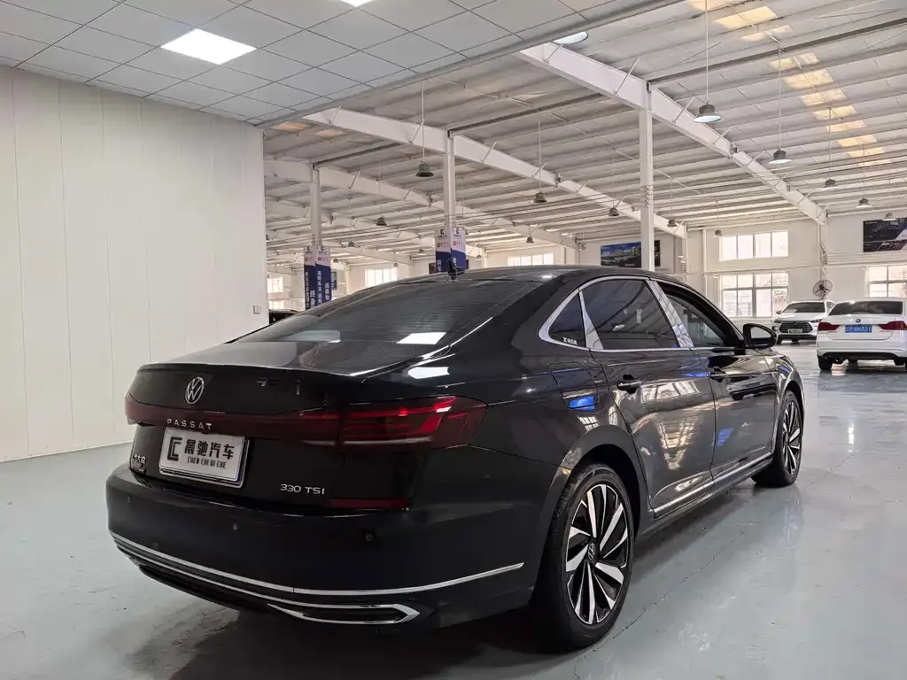 Volkswagen Passat — фото 4
