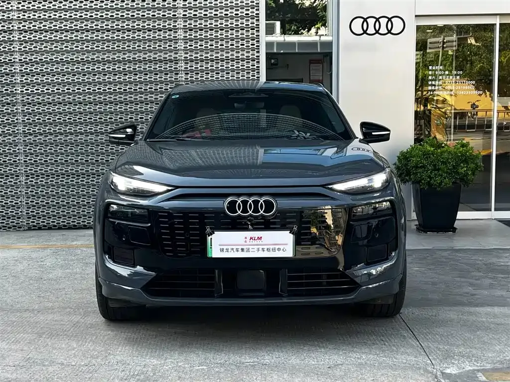 Audi Q6L e-tron — фото 10