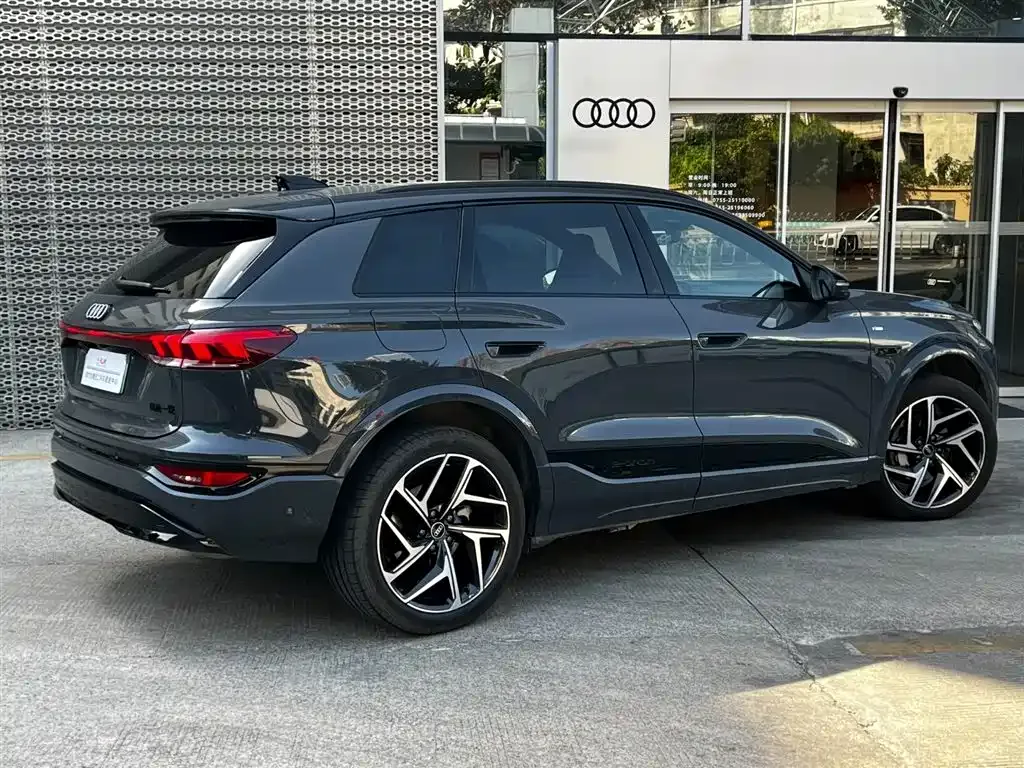 Audi Q6L e-tron — фото 5