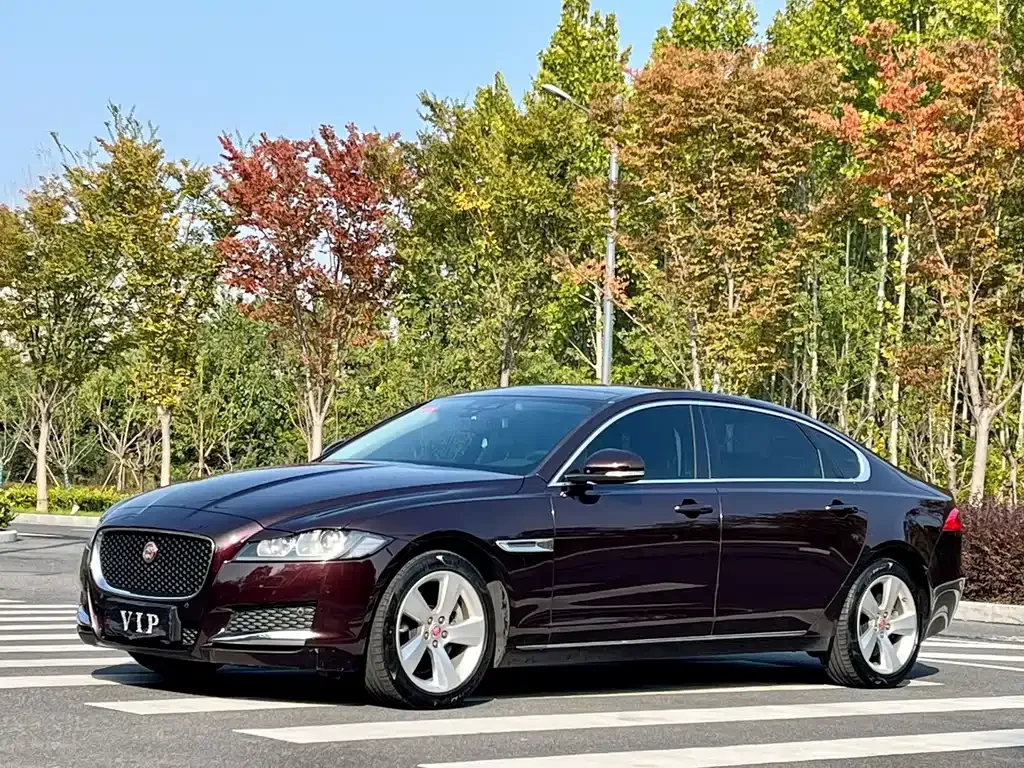 Jaguar XFL — фото 1