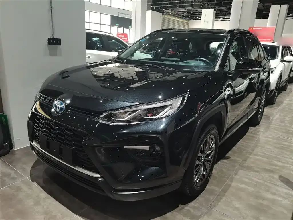 Toyota Wildlander — фото 1