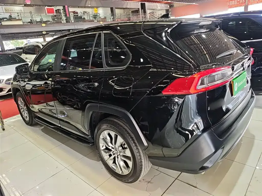 Toyota Wildlander — фото 10