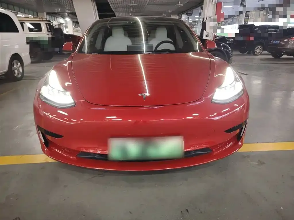 Tesla Model 3 — фото 3