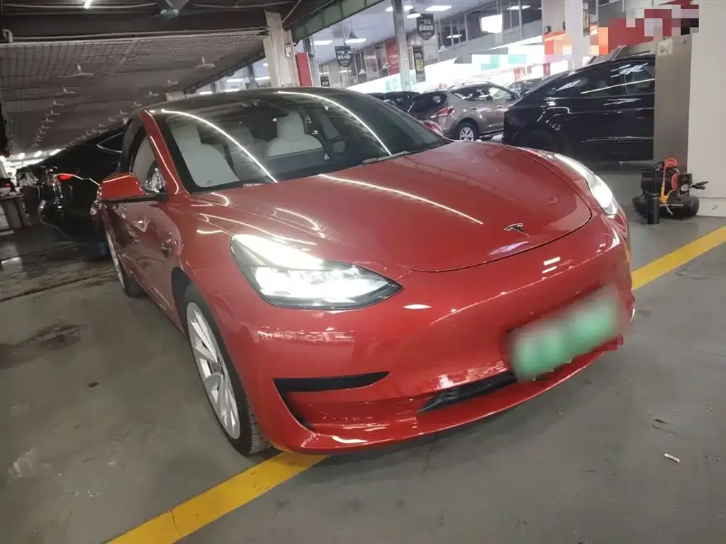Tesla Model 3 — фото 4