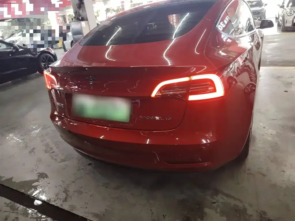 Tesla Model 3 — фото 6