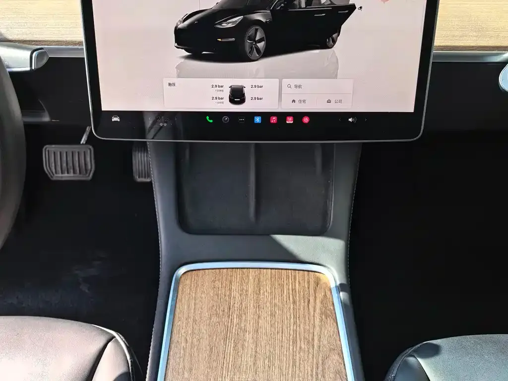 Tesla Model 3 — фото 2