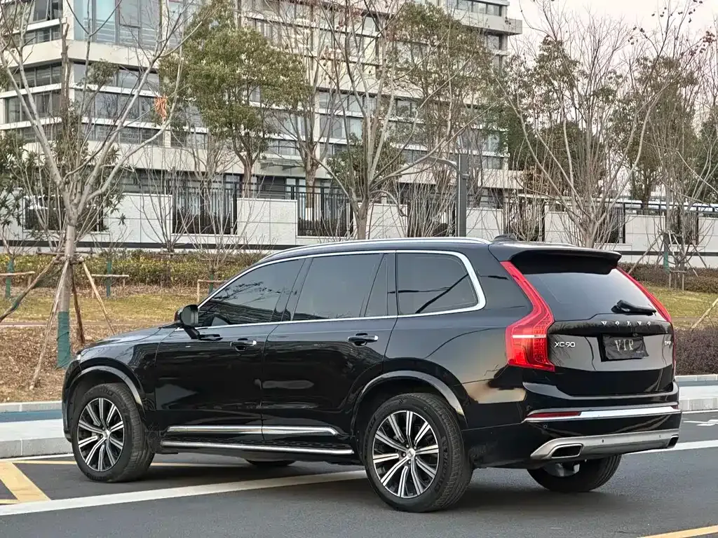 Volvo XC90 — фото 9