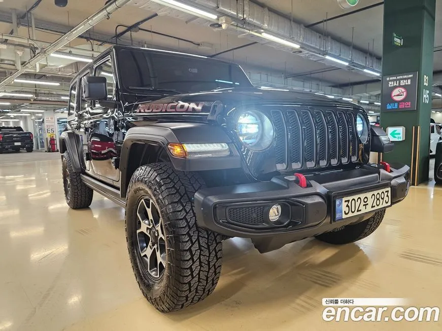 Jeep Wrangler — фото 1
