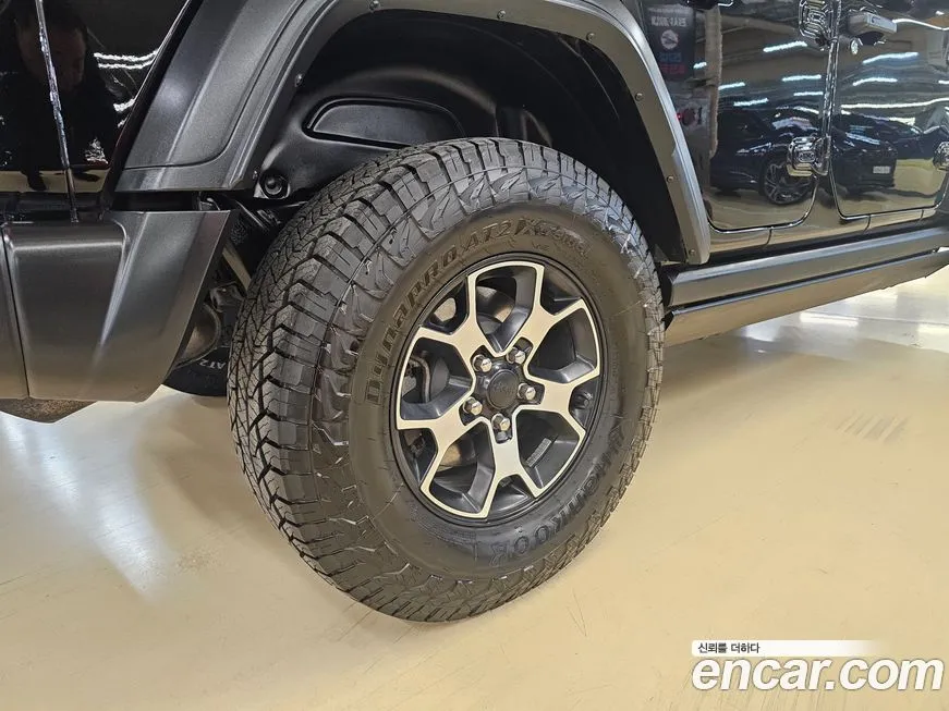 Jeep Wrangler — фото 8