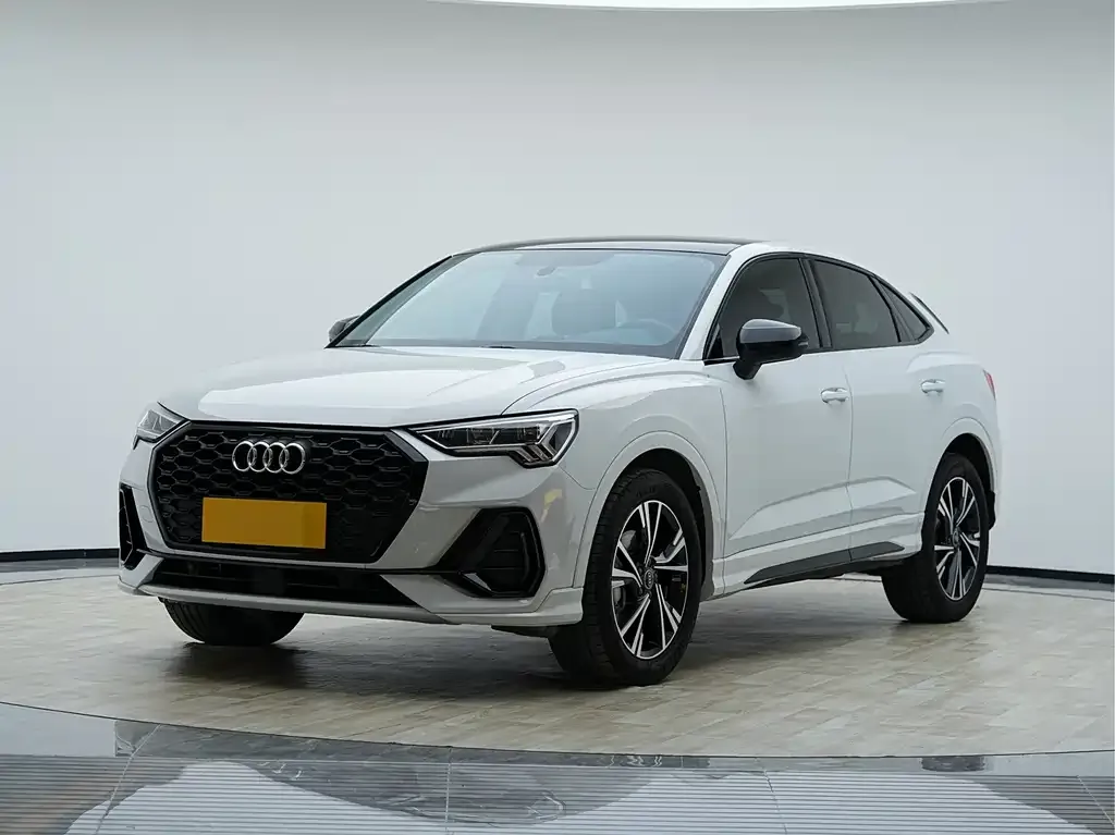 Audi Q3 Sportback — фото 1