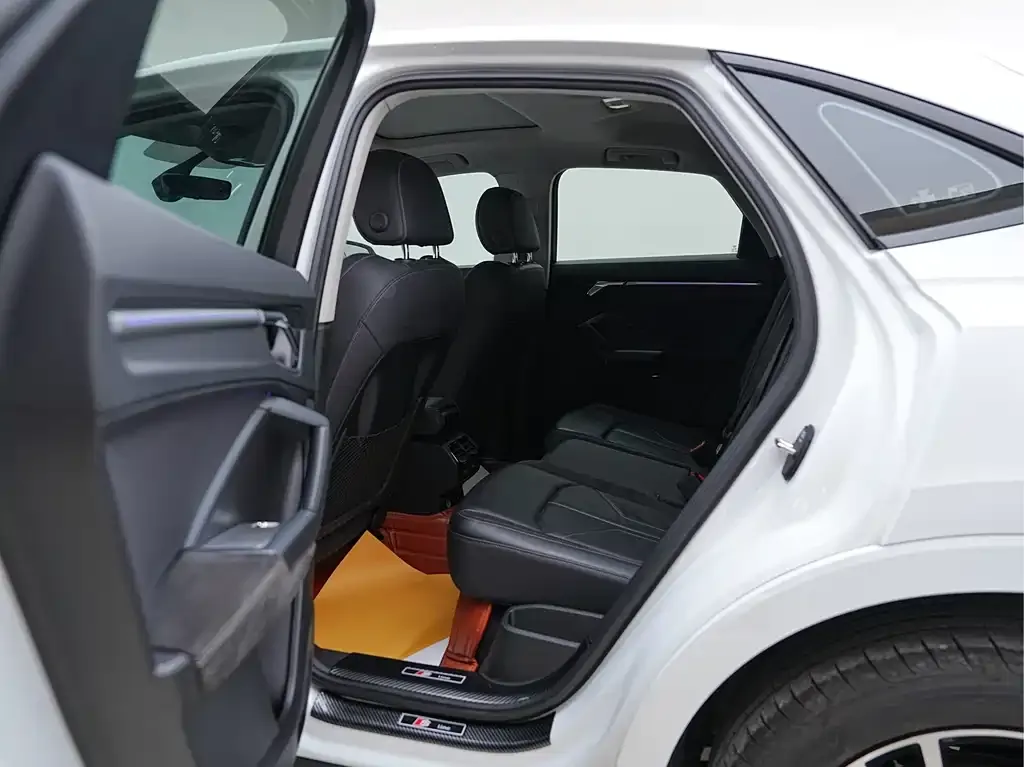 Audi Q3 Sportback — фото 3