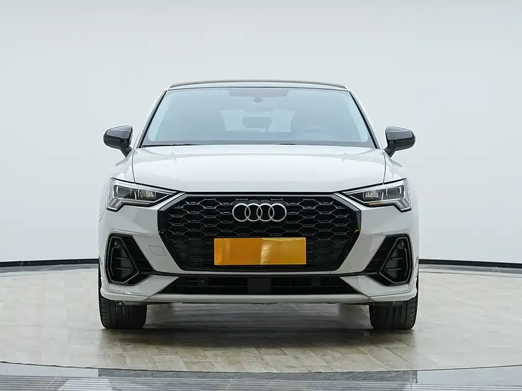 Audi Q3 Sportback — фото 2