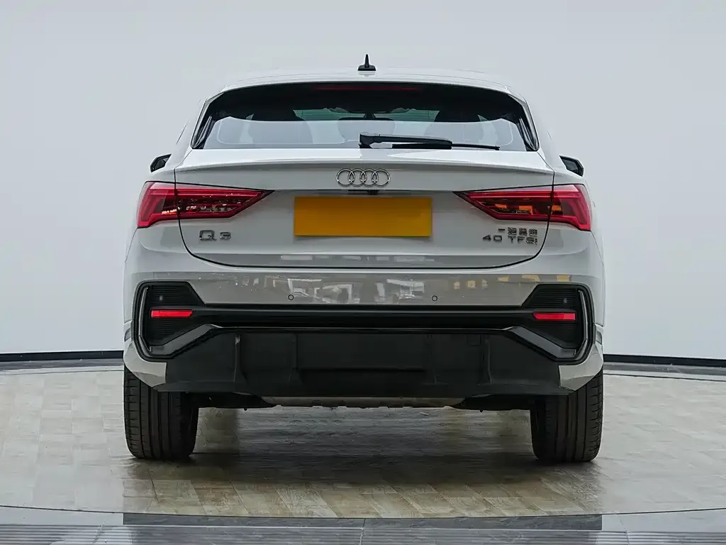 Audi Q3 Sportback — фото 4