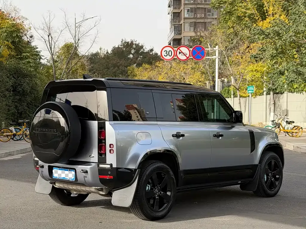 Land Rover Defender — фото 8