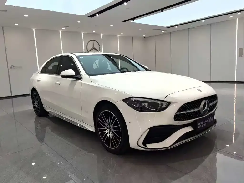 Mercedes-Benz C-Class — фото 1