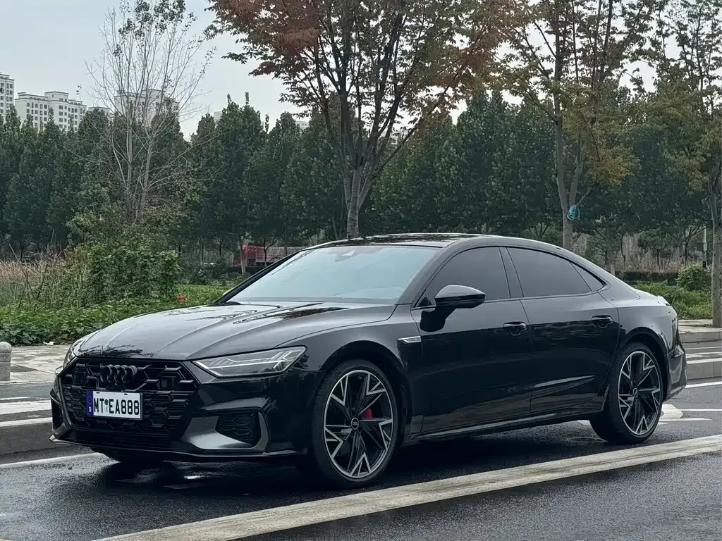 Audi A7L — фото 1